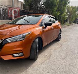 نيسان فيرسا